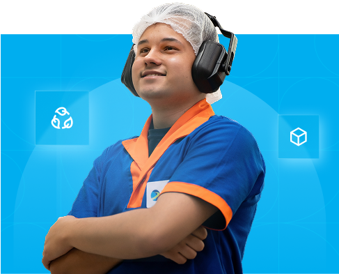 imagem de um colaborador da Ibratec, homem moreno claro